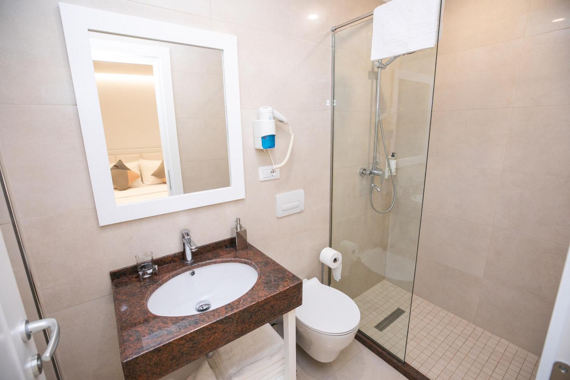 Hotel Elior Tiranë Eksteriør bilde